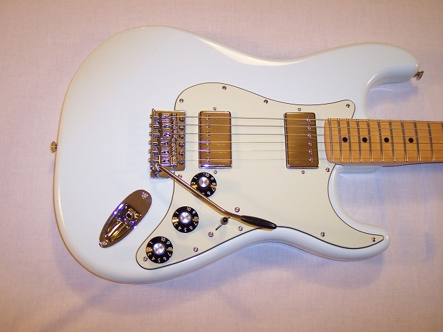 Blacktop Stratocaster HH Picture 7